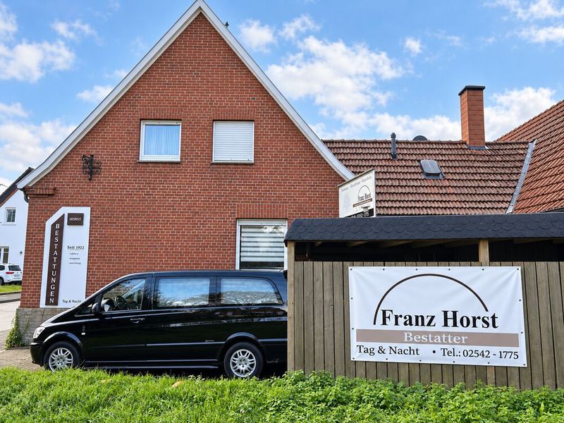 Backsteinhaus von Bestattungen Franz Horst an der Katharinenstraße in Gescher